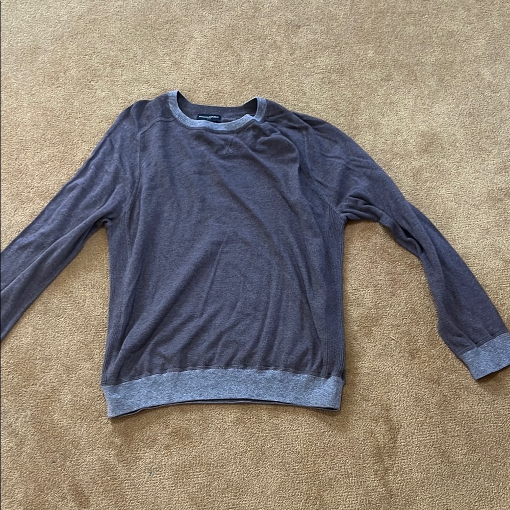 Gray Crewneck Sweater with Long Sleeves
